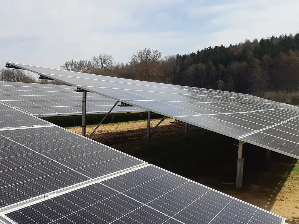 A close-up shot of the photovoltaic system in Wassertrüdingen.